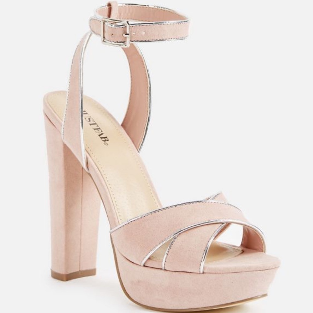 🖤New Just Fab Maddelena Platform Sandal🖤